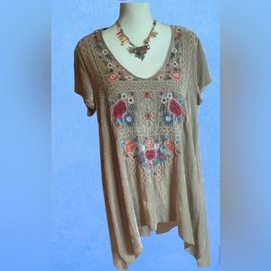 Johnny was size medium, beige embroidery velvet tunic.